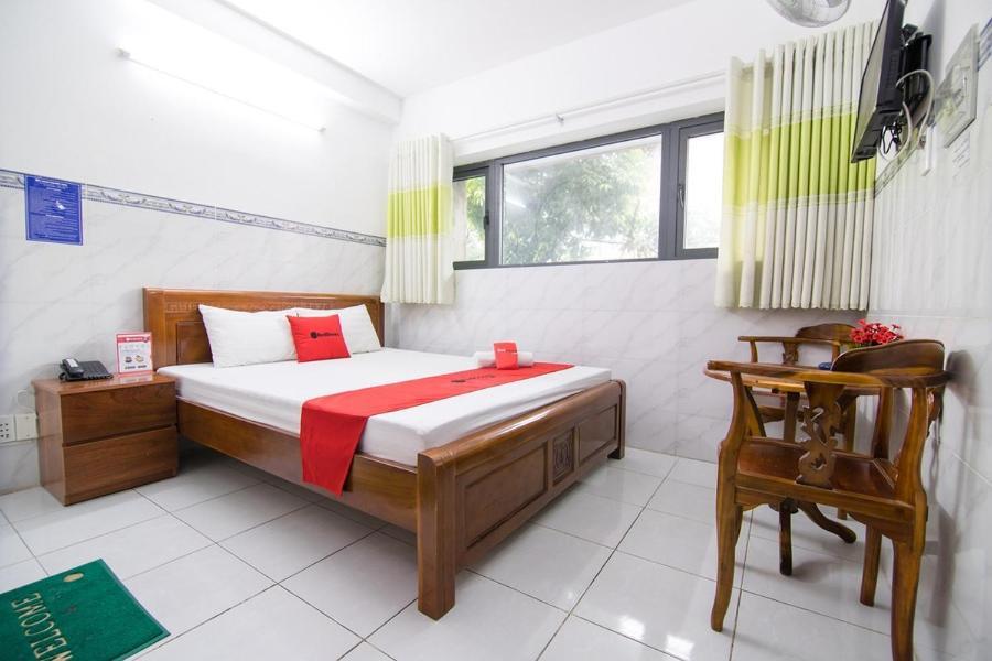 Reddoorz Hoang Tuan Hotel Bandar Ho Chi Minh Luaran gambar